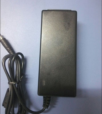 19V 3.4A Pulpit Zasilacz IEC320 / C14 Laptop Adapter do komputera PC