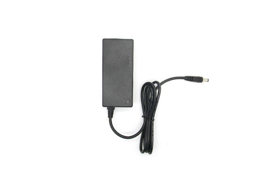 Powyżej napięcia AC na DC Zasilacz 12V 36W pulpitu wtyczką UK dla TV LCD